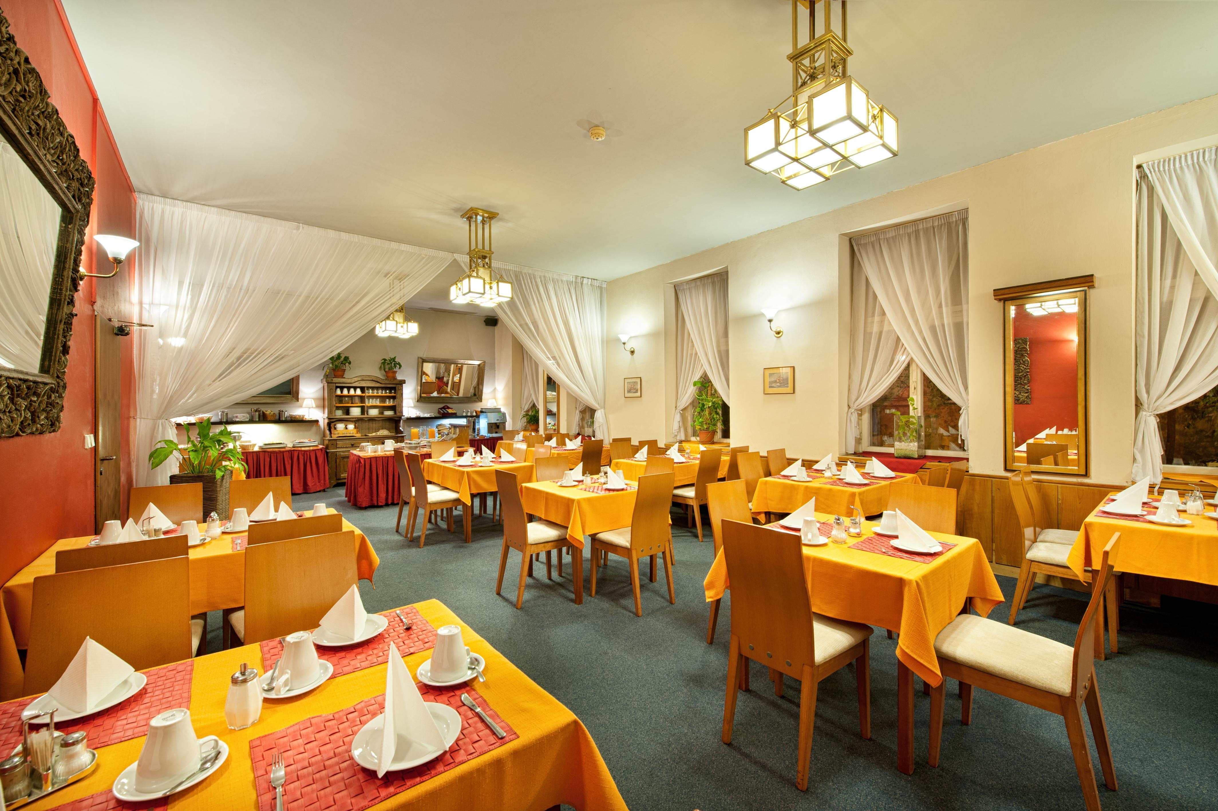 Aron Otel 3*