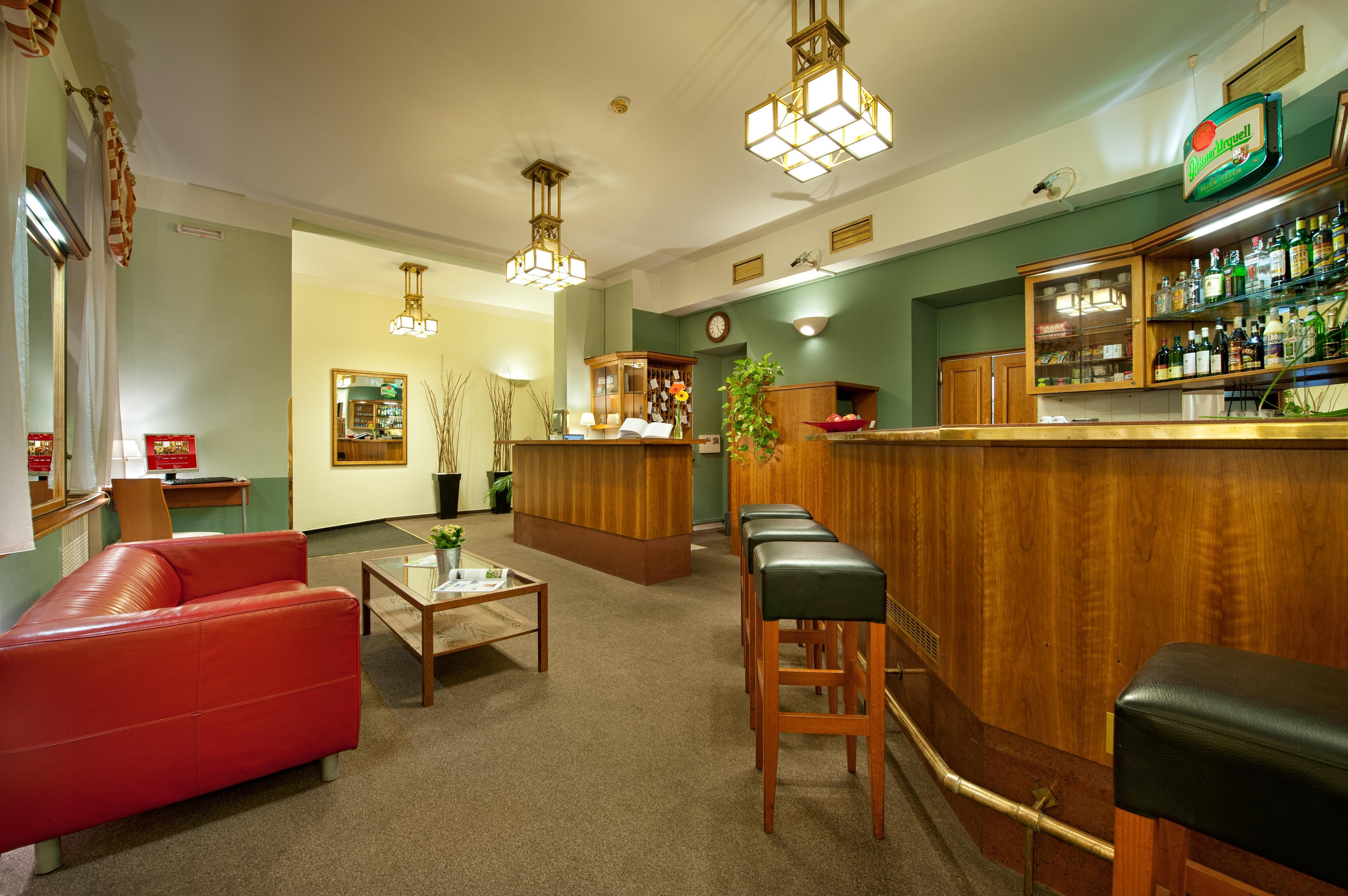 Otel Aron