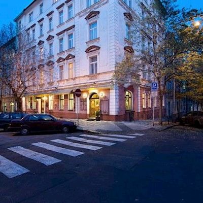 Otel Aron 3*
