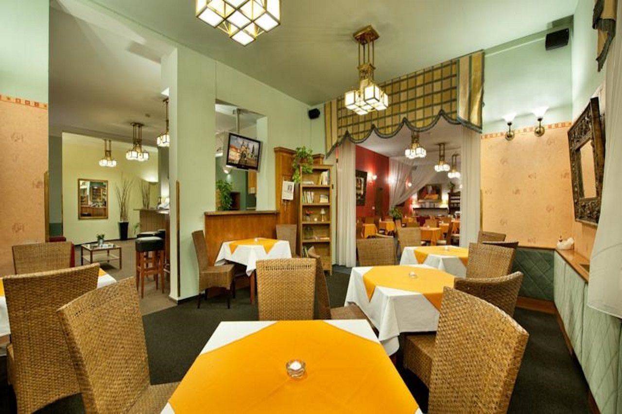 Aron Otel Prag