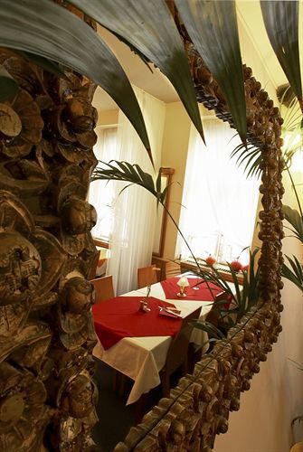Otel Aron
